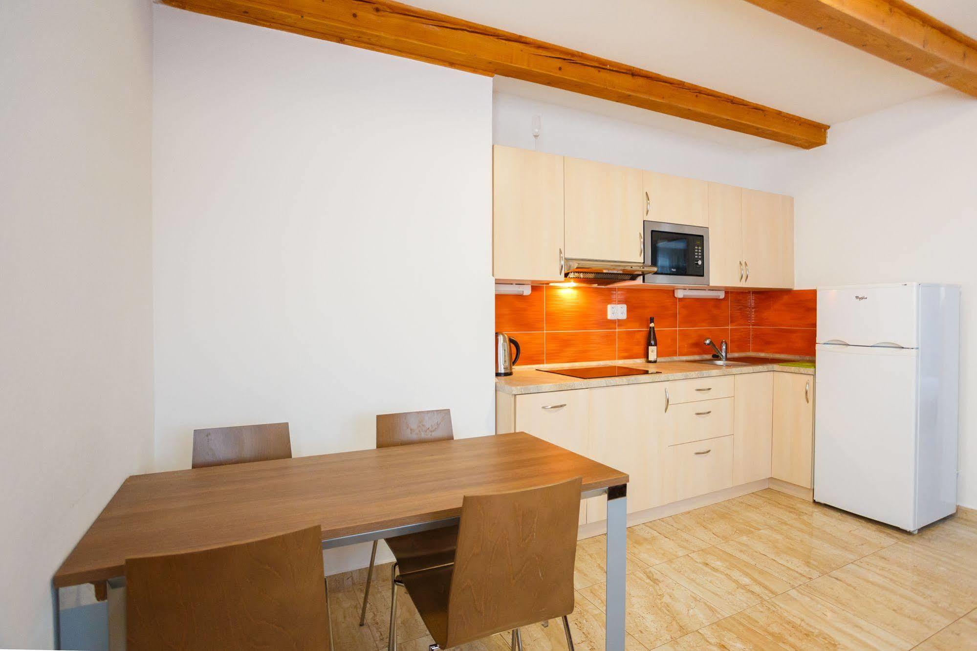 Apartmany Nad Rybnikem Zelezna Ruda Exterior photo